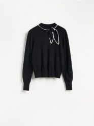 Sweter z dodatkiem wiskozy - czarny. Czarne swetry nierozpinane damskie Reserved, l, bez wzorów, z dzianiny, bez kołnierzyka, bez ramiączek. Za 119.99 zł.