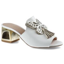 Białe Klapki Damiss Skórzane Buty Na Lato. Białe klapki damskie DAMISS, na lato, z aplikacjami, ze skóry, eleganckie, bez obcasa, na obcasie, bez zapięcia. Za 199.00 zł.