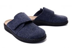 DR. BRINKMANN 600009-05 navy, kapcie/klapki męskie. Niebieskie klapki męskie Dr. Brinkmann, bez wzorów, z materiału, bez zapięcia. Za 138.45 zł.