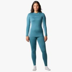 Zestawy szybkoschnące Turystyka Damska Swedemount Thermal Warm Baselayer Set. Zielone bielizna sportowa damska SWEDEMOUNT, bez wzorów. W wyprzedaży za 224.99 zł.