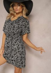 Czarno-Biała Sukienka w Drobny Wzór o Rozkloszowanym Fasonie Wiązana w Talii Ferettia. Czarne sukienki damskie Renee, na lato, l, bez wzorów, z materiału, bez kołnierzyka, bez ramiączek, mini, rozkloszowane. Za 39.99 zł.