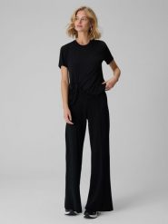 4F T-shirt regular z marszczeniem i modalem damski - czarny L. Czarne t-shirty damskie 4F, l, bez wzorów, z materiału, klasyczne, bez kołnierzyka, bez ramiączek. Za 89.99 zł.