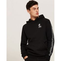 Bluza z aplikacją - Czarny. Czarne bluzy damskie House, l, z aplikacjami, bez ramiączek, bez kaptura. Za 99.99 zł.