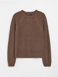 Sweter chunky z raglanowymi rękawami - brązowy. Brązowe swetry nierozpinane damskie Sinsay, l, bez wzorów, bez kołnierzyka, bez ramiączek. Za 39.99 zł.