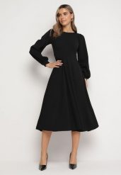 Czarna Rozkloszowana Midi Sukienka z Eleganckimi Luźnymi Rękawami Samriddhi. Czarne sukienki damskie Born2be, do pracy, m, bez wzorów, biznesowe, bez kołnierzyka, bez ramiączek, midi, kopertowe. Za 129.99 zł.