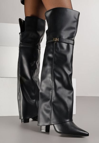 Czarne Wysokie Kozaki na Słupku z Wywiniętą Cholewką i Paskiem z Klamerką Zaffela. Czarne kozaki damskie Born2be, bez wzorów, z jeansu, bez obcasa, na obcasie, bez zapięcia. Za 169.99 zł.