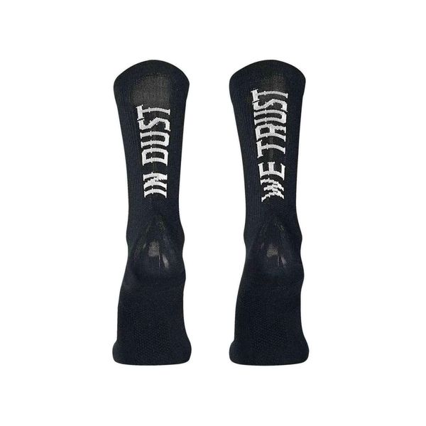 Skarpety rowerowe NORTHWAVE IN DUST WE TRUST czarny. Czarne skarpety męskie Northwave, bez wzorów. Za 39.00 zł.