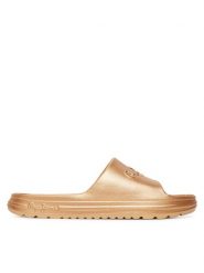 Pepe Jeans Klapki Beach Slidemet PLS70165 Złoty. Żółte klapki damskie Pepe Jeans, bez wzorów, z jeansu, bez obcasa, bez zapięcia. Za 129.99 zł.