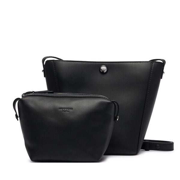 Torebka Weekend Max Mara. Czarne listonoszki damskie Weekend Max Mara, bez wzorów, bez dodatków. Za 1,739.00 zł.
