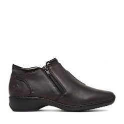 Botki Rieker. Brązowe botki damskie Rieker, bez wzorów, bez obcasa, na płaskiej podeszwie, bez zapięcia. Za 369.99 zł.