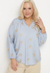 Niebieska Bluzka z Dekoltem w Serek i Haftowanymi Zdobieniami z Metaliczną Nicią Sovbia. Niebieskie bluzki damskie Born2be, plus size, z aplikacjami, z jeansu, bez kołnierzyka, plus size, bez ramiączek. Za 84.99 zł.