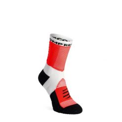 Skarpety biegowe Compressport Ultra Trail Socks v2.0. Czarne skarpetki damskie Compressport, bez wzorów. Za 96.99 zł.