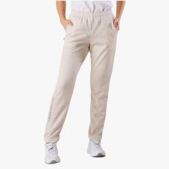 Spodnie treningowe damskie Swedemount Training Logo Pants II. Brązowe spodnie dresowe damskie SWEDEMOUNT, bez wzorów, z dresówki, sportowe. Za 199.99 zł.