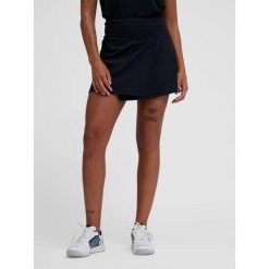 Spódnica średniej długości z kieszenią damska Hummel Court. Czarne spódnice damskie Hummel, bez wzorów, sportowe, sportowe. Za 255.00 zł.