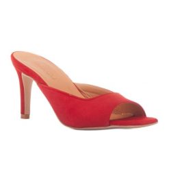 Marco Shoes Klapki Palermo czerwone. Czerwone klapki damskie bez wzorów, eleganckie, bez obcasa, na obcasie, bez zapięcia. Za 419.00 zł.