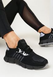 Czarne Wsuwane Buty Sportowe na Płaskiej Podeszwie ze Żłobieniami Seshea. Czarne obuwie sportowe damskie Born2be, na lato, bez wzorów, z okrągłym noskiem, bez zapięcia. Za 64.99 zł.