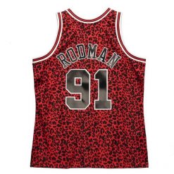 Koszulka NBA Chicago Bulls Dennis Rodman. Czerwone bluzki damskie Mitchell & Ness, bez wzorów, sportowe, bez kołnierzyka, bez ramiączek. Za 603.50 zł.