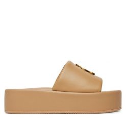 Klapki Badura. Brązowe klapki damskie Badura, bez wzorów, bez obcasa, bez zapięcia. Za 239.99 zł.