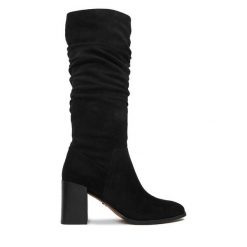 Kozaki Nine West. Czarne kozaki damskie Nine West, bez wzorów, bez obcasa, na słupku, bez zapięcia. Za 299.99 zł.