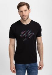 Bawełniany t-shirt z printem T-LASER. Czarne t-shirty męskie Volcano, l, bez wzorów, z bawełny, bez kołnierzyka, bez ramiączek. Za 59.99 zł.