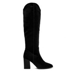 Kozaki JENNY. Czarne kozaki damskie Jenny, bez wzorów, bez obcasa, na słupku, bez zapięcia. Za 229.99 zł.