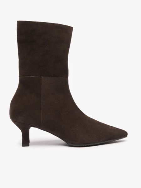 Brązowe wyższe botki na szpilce. Brązowe botki damskie Brawo sp. z o.o., bez wzorów, ze skóry, eleganckie, bez obcasa, na szpilce, bez zapięcia. Za 579.99 zł.