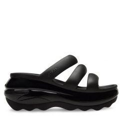Klapki Crocs. Czarne klapki damskie Crocs, bez wzorów, bez obcasa, bez zapięcia. Za 229.99 zł.