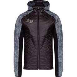 Bluza z kapturem EA7 EMPORIO ARMANI. Czarne bluzy męskie EA7 Emporio Armani, z aplikacjami, z nylonu, bez ramiączek, z kapturem. W wyprzedaży za 848.00 zł.