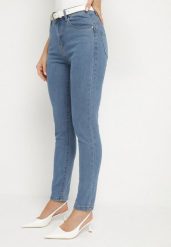Niebieskie Jeansy z Bawełną i Wysokim Stanem Denilea. Niebieskie jeansy damskie Born2be, z aplikacjami, z bawełny, eleganckie, z podwyższonym stanem. Za 59.99 zł.