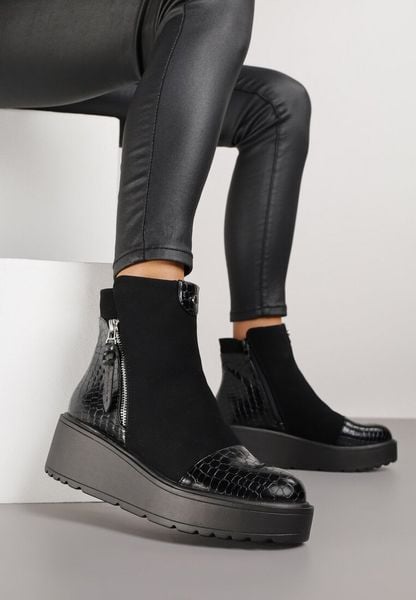 Czarne Botki Vices na Platformie Ozdobione Tłoczeniem Faleressa. Czarne botki damskie Renee, bez wzorów, z jeansu, bez obcasa, na platformie, bez zapięcia. Za 129.99 zł.