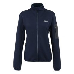 Damska kurtka turystyczna Regatta Aldean. Niebieskie kurtki sportowe damskie Regatta, bez wzorów, bez ramiączek, bez kaptura, trekkingowe. Za 139.99 zł.