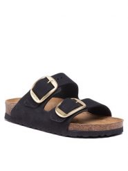 Birkenstock Klapki Arizona Big Buckle 1023290 Czarny. Czarne klapki damskie Birkenstock, bez wzorów, z nubiku, bez obcasa, bez zapięcia. Za 629.99 zł.