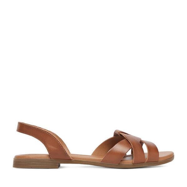 Sandały Lasocki. Brązowe sandały damskie Lasocki, bez wzorów, bez obcasa, na płaskiej podeszwie, bez zapięcia. Za 159.99 zł.