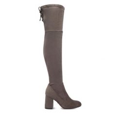 Kozaki Nine West. Szare kozaki damskie Nine West, bez wzorów, bez obcasa, na słupku, bez zapięcia. Za 329.99 zł.