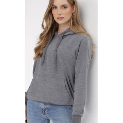 Ciemnoszara Bluza z Kapturem Anitta. Szare bluzy damskie Born2be, l, bez wzorów, casualowe, bez ramiączek, z kapturem. Za 29.99 zł.