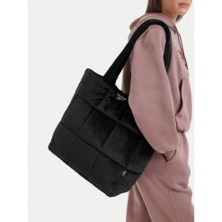 Torebka Reebok. Czarne shopperki damskie Reebok, bez wzorów, bez dodatków. Za 149.99 zł.