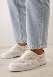 Beżowe Tenisówki Ozdobione Koronką Tarinela. Brązowe trampki i tenisówki damskie Born2be, z aplikacjami, z jeansu, bez zapięcia. Za 49.99 zł.