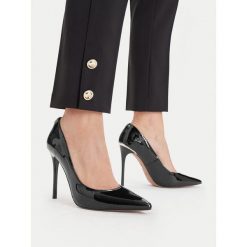 Szpilki Nine West. Czarne szpilki damskie Nine West, bez wzorów, bez obcasa, na szpilce, bez zapięcia. Za 279.99 zł.