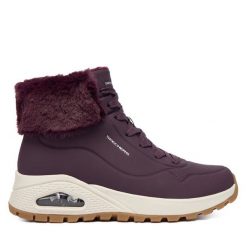 Trzewiki Skechers. Czerwone botki damskie Skechers, bez wzorów, bez obcasa, na płaskiej podeszwie, bez zapięcia. Za 369.99 zł.