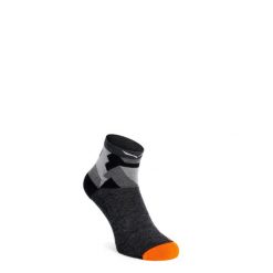 Skarpety turystyczne Salewa Pedroc Camu AM Qrt Sock. Czarne skarpety męskie Salewa, bez wzorów. Za 119.99 zł.