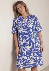 Niebieska Pudełkowa Sukienka z Wiskozy w Roślinny Wzór z Guzikami przy Dekolcie Acosia. Niebieskie sukienki damskie Born2be, na co dzień, plus size, bez wzorów, z tkaniny, klasyczne, bez kołnierzyka, plus size, bez ramiączek, midi, proste. Za 89.99 zł.