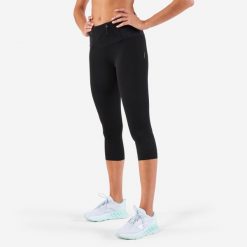 Legginsy do biegania krótkie damskie Kiprun Support. Czarne legginsy damskie KIPRUN, bez wzorów, z materiału. Za 99.99 zł.