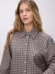 Koszula w kratę - wielobarwny. Koszule damskie Reserved, l, bez wzorów, z bawełny, bez kołnierzyka, bez ramiączek. Za 119.99 zł.