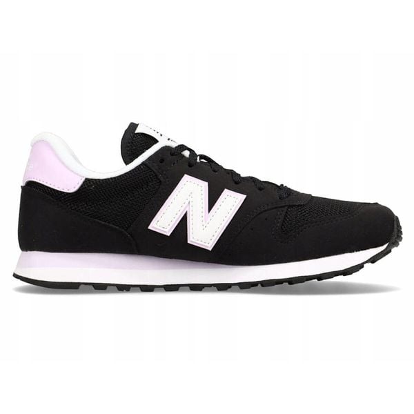 Buty na co dzień Damskie New Balance Sneakers 500. Czarne obuwie sportowe damskie New Balance, bez wzorów, bez zapięcia, trekkingowe. W wyprzedaży za 374.95 zł.