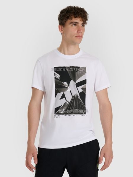 4F T-shirt regular z nadrukiem męski - biały XXL. Białe t-shirty męskie 4F, m, bez wzorów, z bawełny, bez kołnierzyka, bez ramiączek. W wyprzedaży za 49.99 zł.