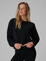 4F Bluza dresowa regular z modalem damska - czarna XL. Czarne bluzy damskie 4F, xl, bez wzorów, z dresówki, klasyczne, bez ramiączek, bez kaptura. Za 169.99 zł.