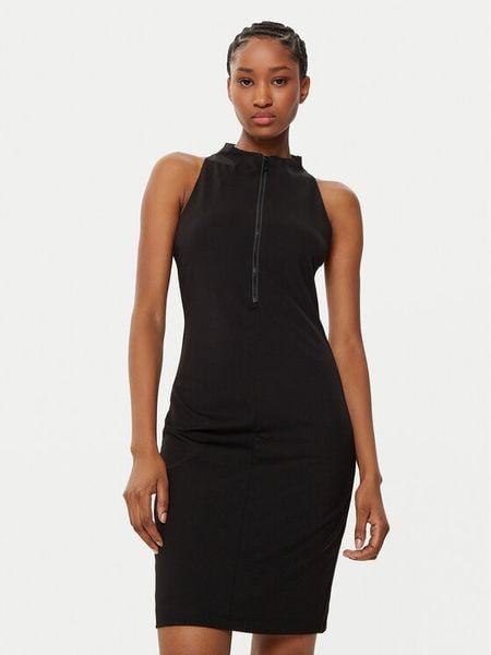 Armani Exchange Sukienka codzienna XW000091 AF10805 UC001 Czarny Slim Fit. Czarne sukienki damskie Armani Exchange, na co dzień, m, bez wzorów, z wiskozy, bez kołnierzyka, bez ramiączek, proste. Za 279.99 zł.