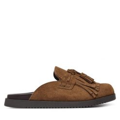 Klapki Steve Madden. Brązowe klapki damskie Steve Madden, bez wzorów, bez obcasa, bez zapięcia. Za 519.99 zł.
