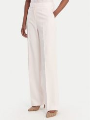 Guess Spodnie materiałowe W6RB02 WH9Y2 Różowy Regular Fit. Czerwone spodnie materiałowe damskie Guess, z aplikacjami, z materiału. Za 479.99 zł.