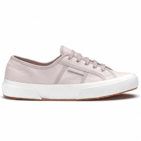 Sneakersy damskie Superga 2750 Organic Canvas Natur. Czerwone obuwie sportowe damskie Superga, bez wzorów, bez zapięcia. W wyprzedaży za 327.00 zł.